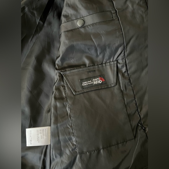 Women's Audi Racing Jacket - Picture 8 of 11